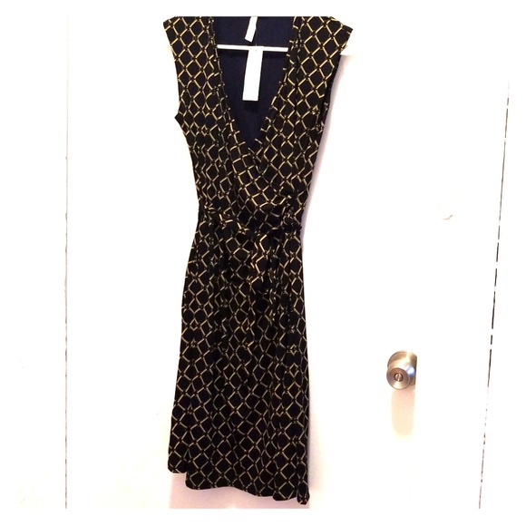 Gilli Dresses & Skirts - Blue & gold faux wrap dress